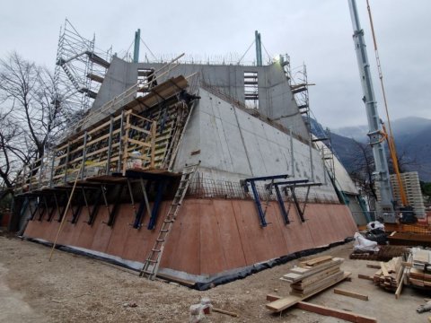 Kletterstadion „Climbing Stadium“ in Arco – Kletterturm „Lead“ und Boulderhalle