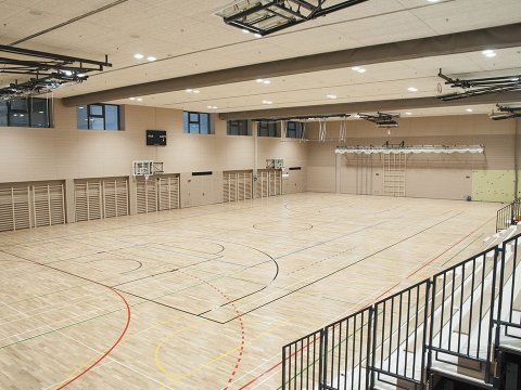 Turnhalle Schule „Walther von der Vogelweide und Stifter“ Bozen